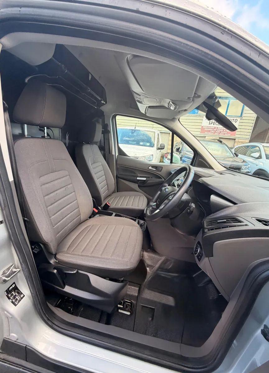 2022 Ford Connect Automatic Limited 120bhp - Image 4