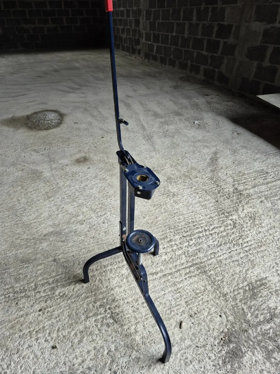 Floor Standing Bottle Capper / Corker - Image 3