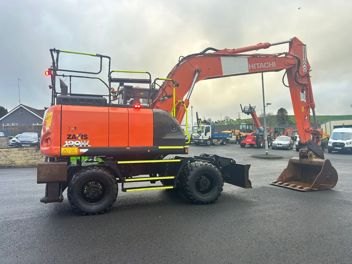 2018 Hitachi ZX190W Blade / Stabs - MULLANS - Image 4