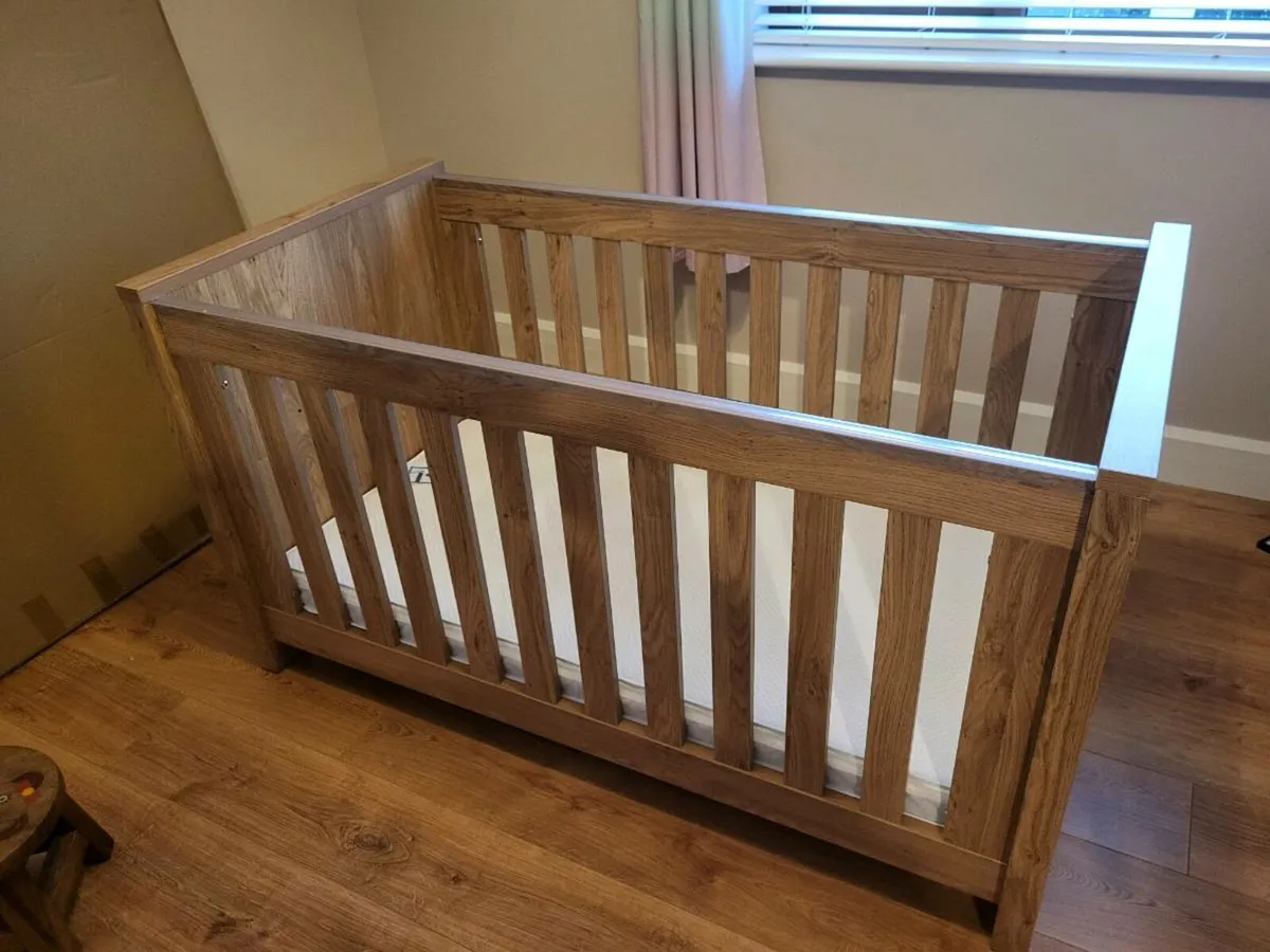 Cot with mattress - Image 1