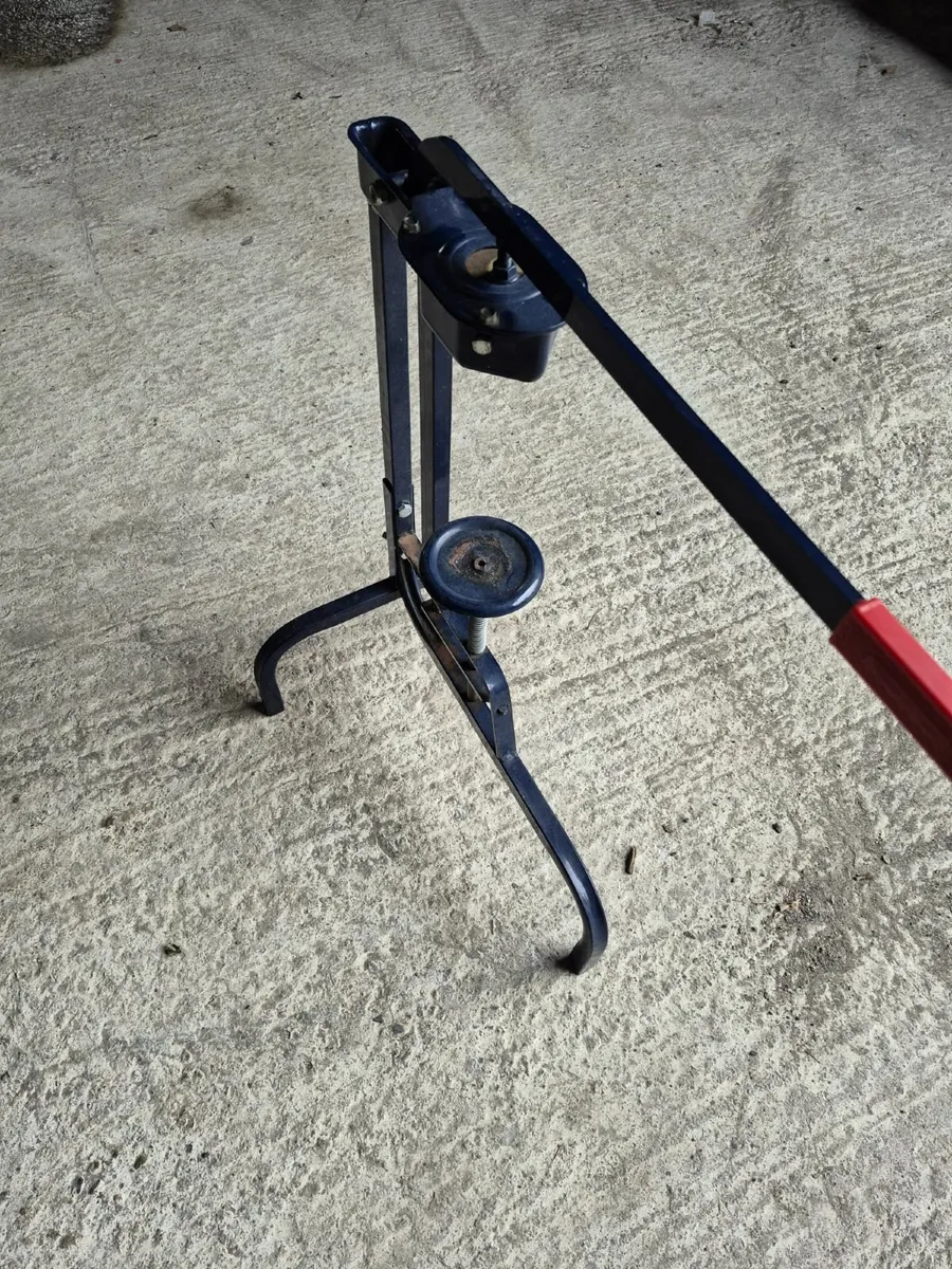 Floor Standing Bottle Capper / Corker - Image 3