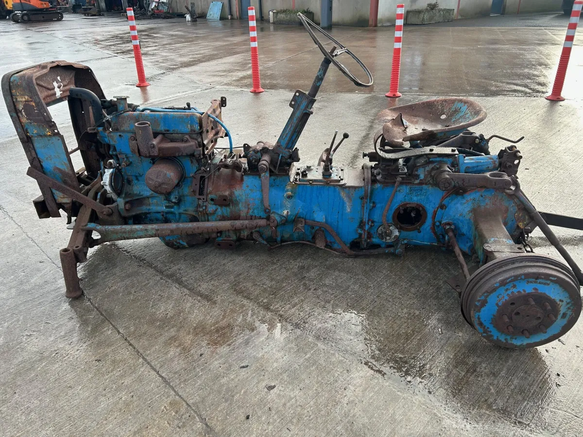 Ford 3000 (Some Parts Missing) - Image 4