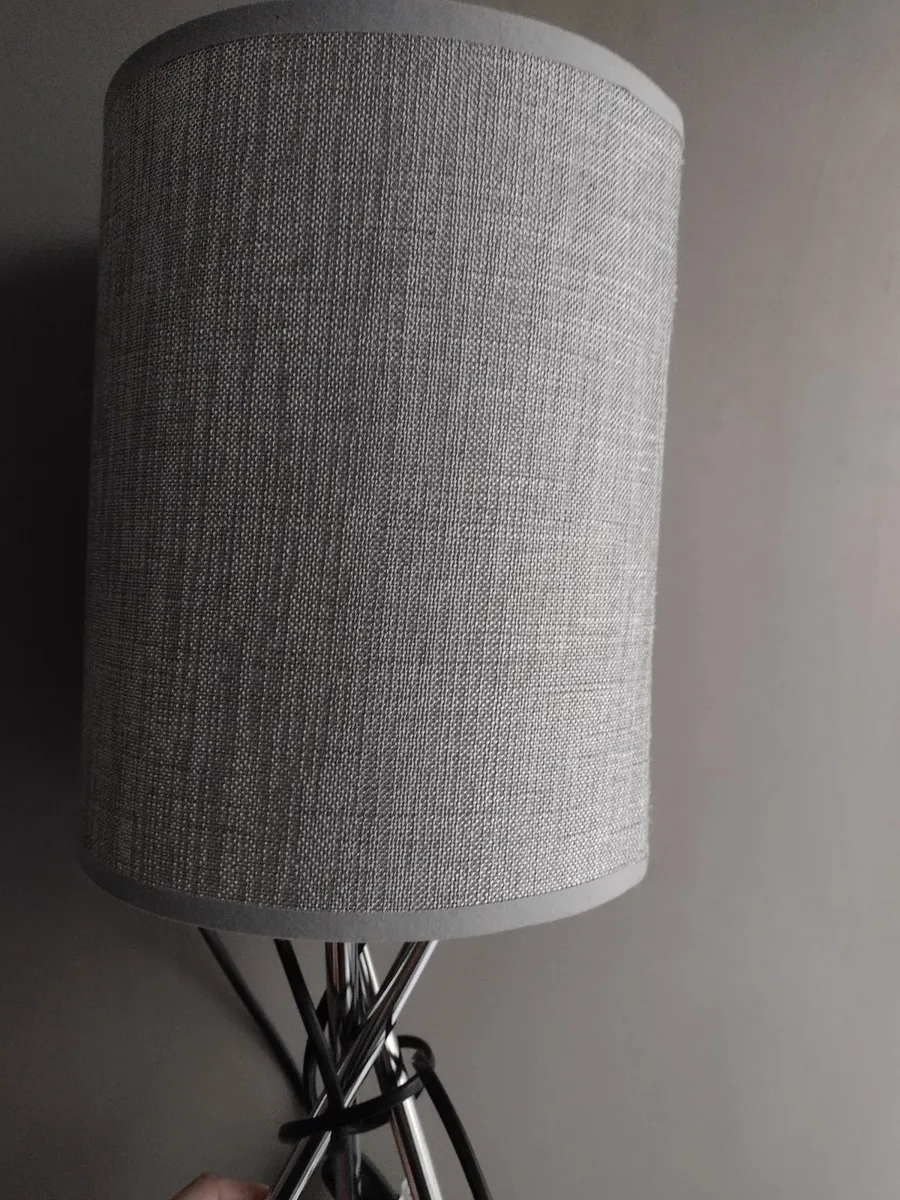 New chrome tripod table/bedside lamp - Image 2