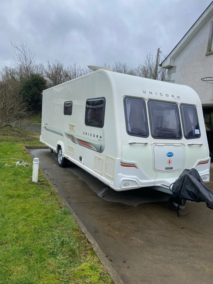 Bailey unicorn - Image 1