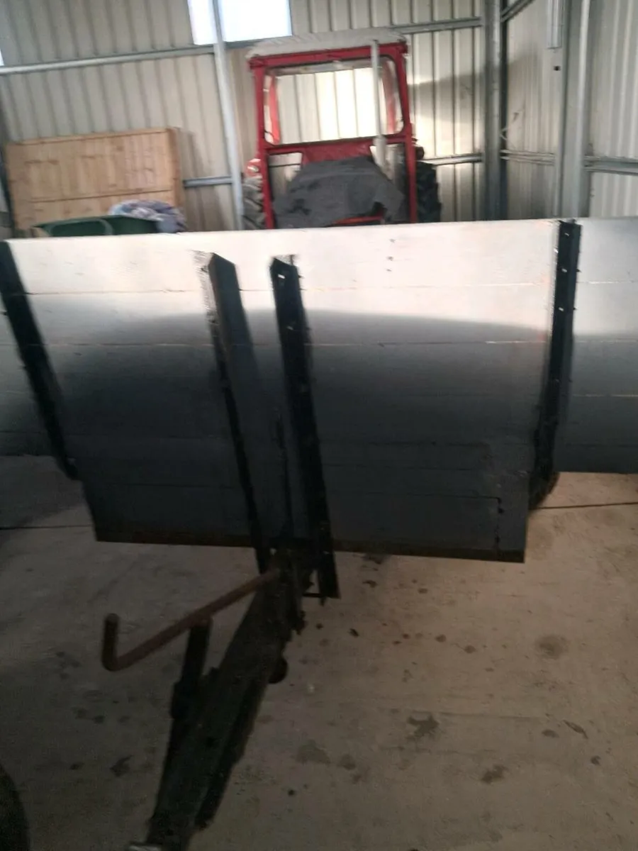 Tractor trailer - Image 2