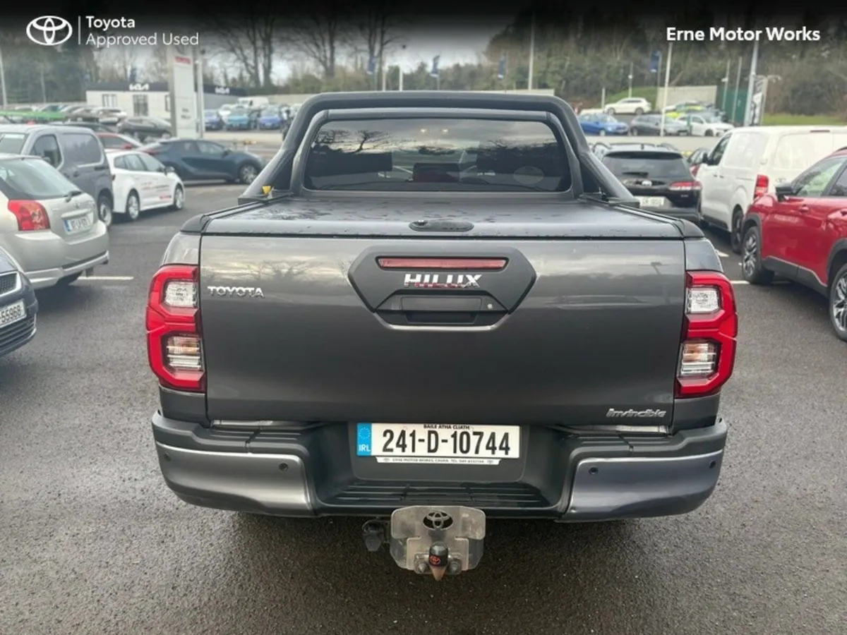 Toyota Hilux HILUX 2.8 INVINCIBLE AUTO - Image 3