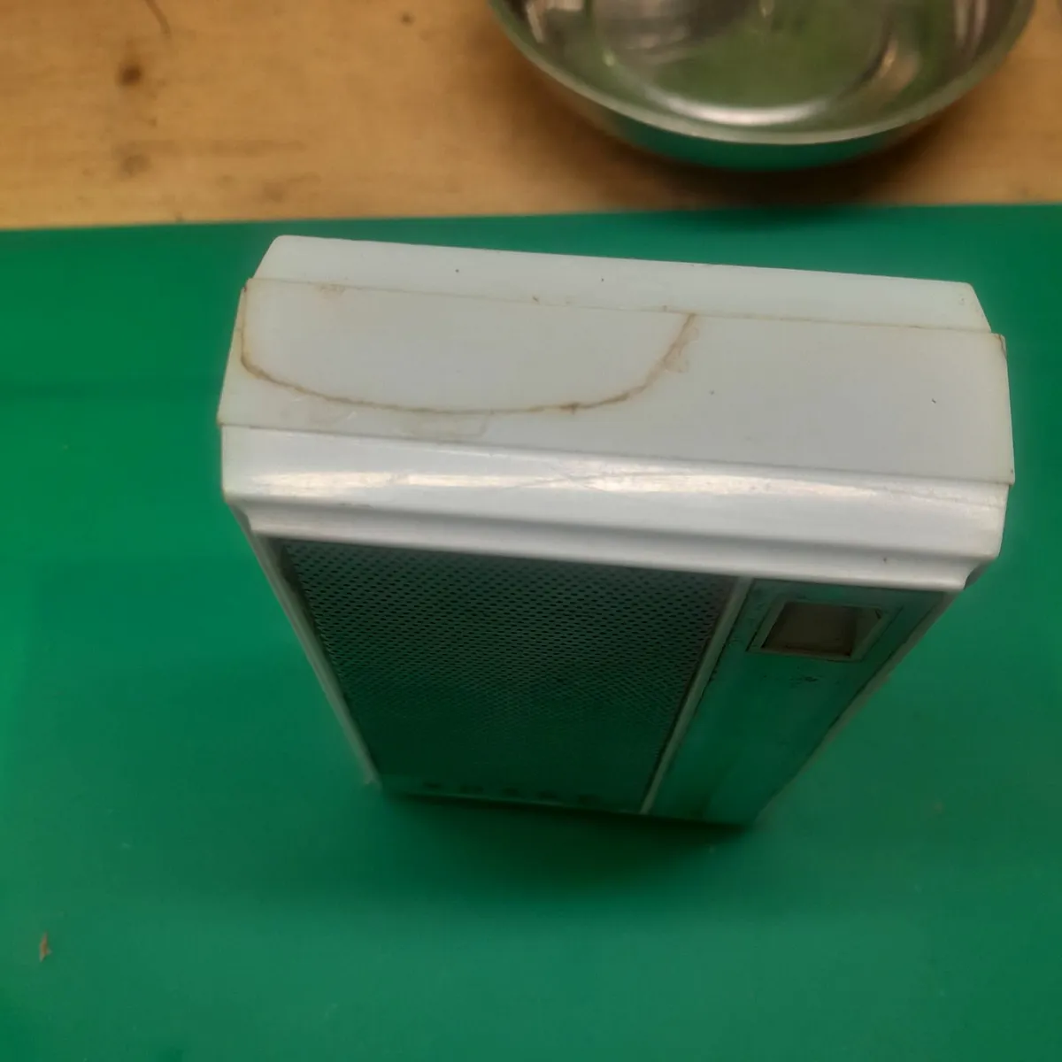 Radio Sharp Solid State 6 Transistor BP-101 - Image 2