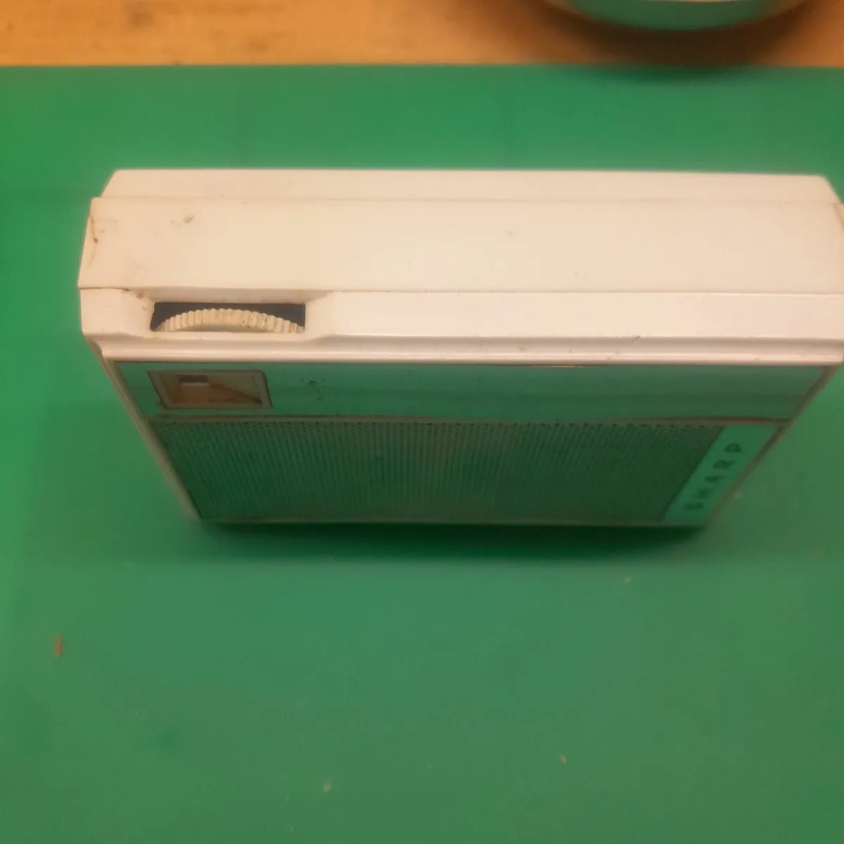 Radio Sharp Solid State 6 Transistor BP-101 - Image 3