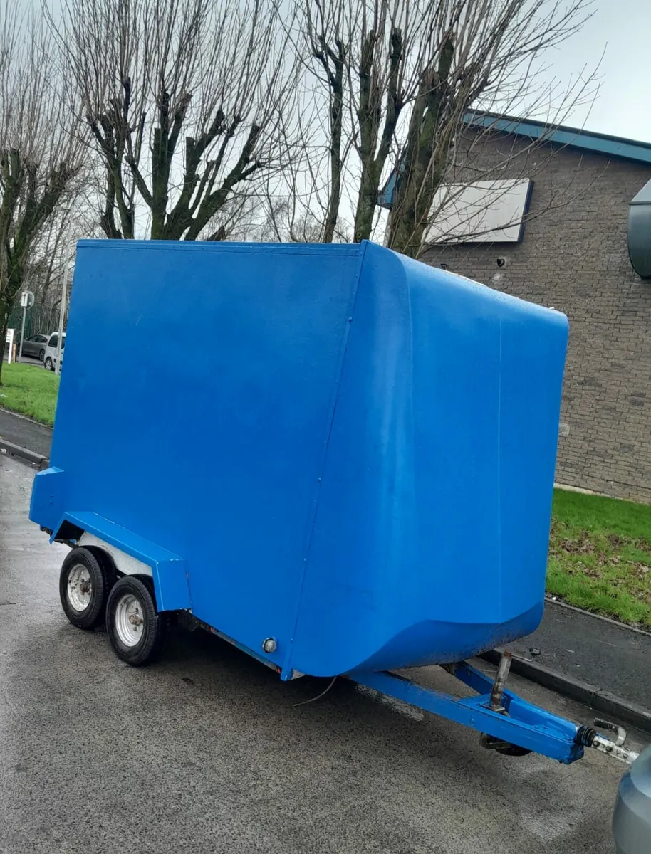 Indispension towvan very good condition - Image 2