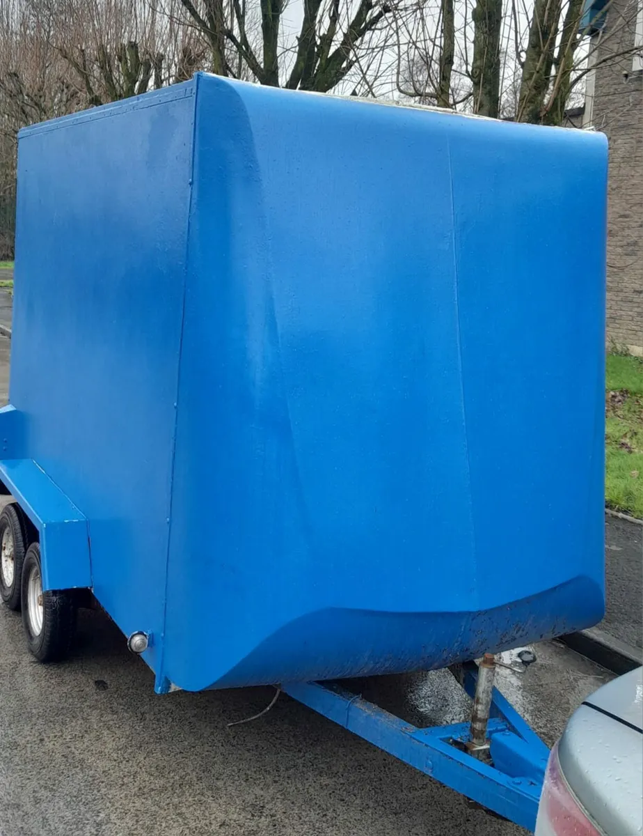 Indispension towvan very good condition very dry s - Image 3