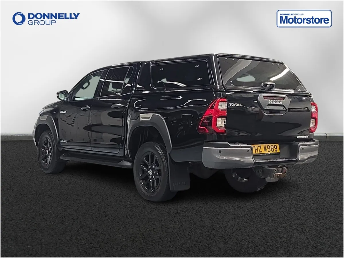 Toyota Hilux Diesel Invincible X - Image 2
