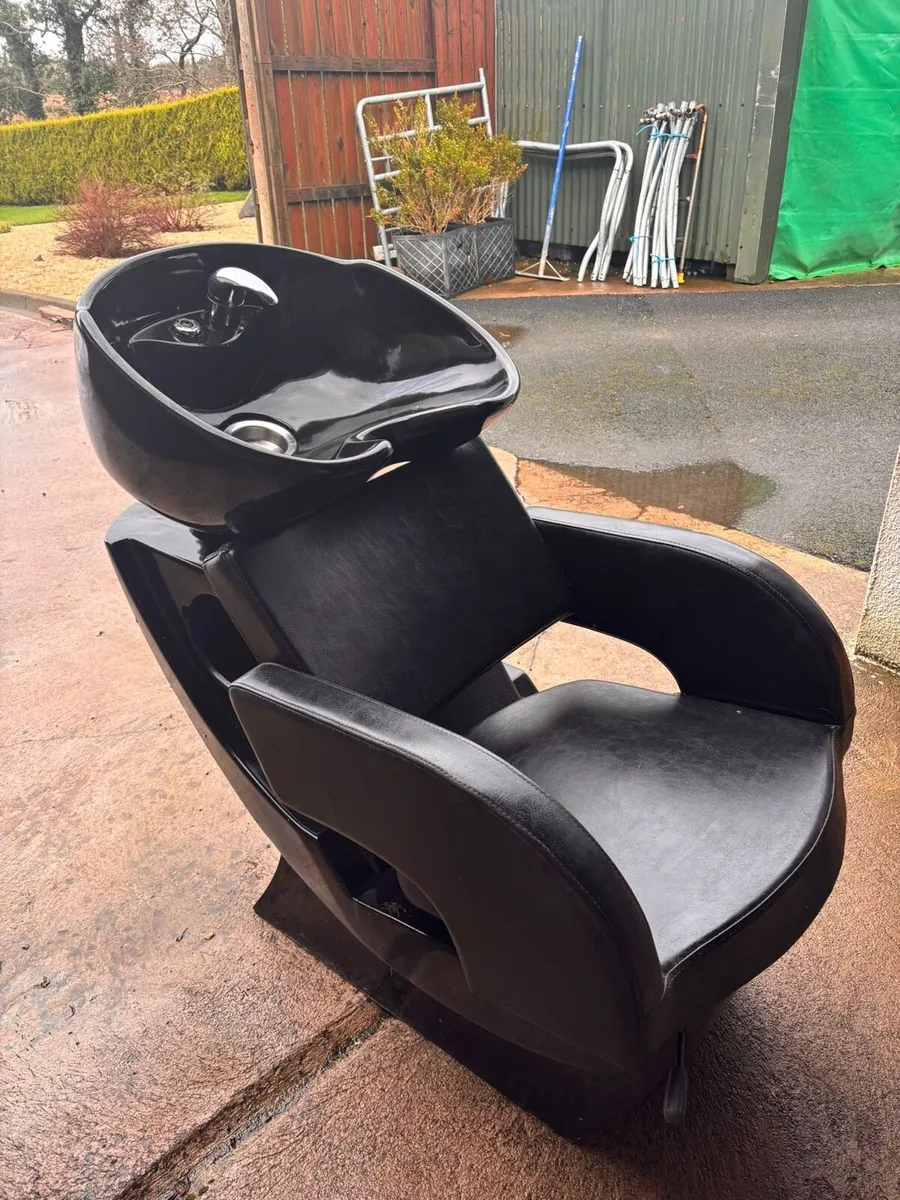 Hairdressing furniture - Image 2