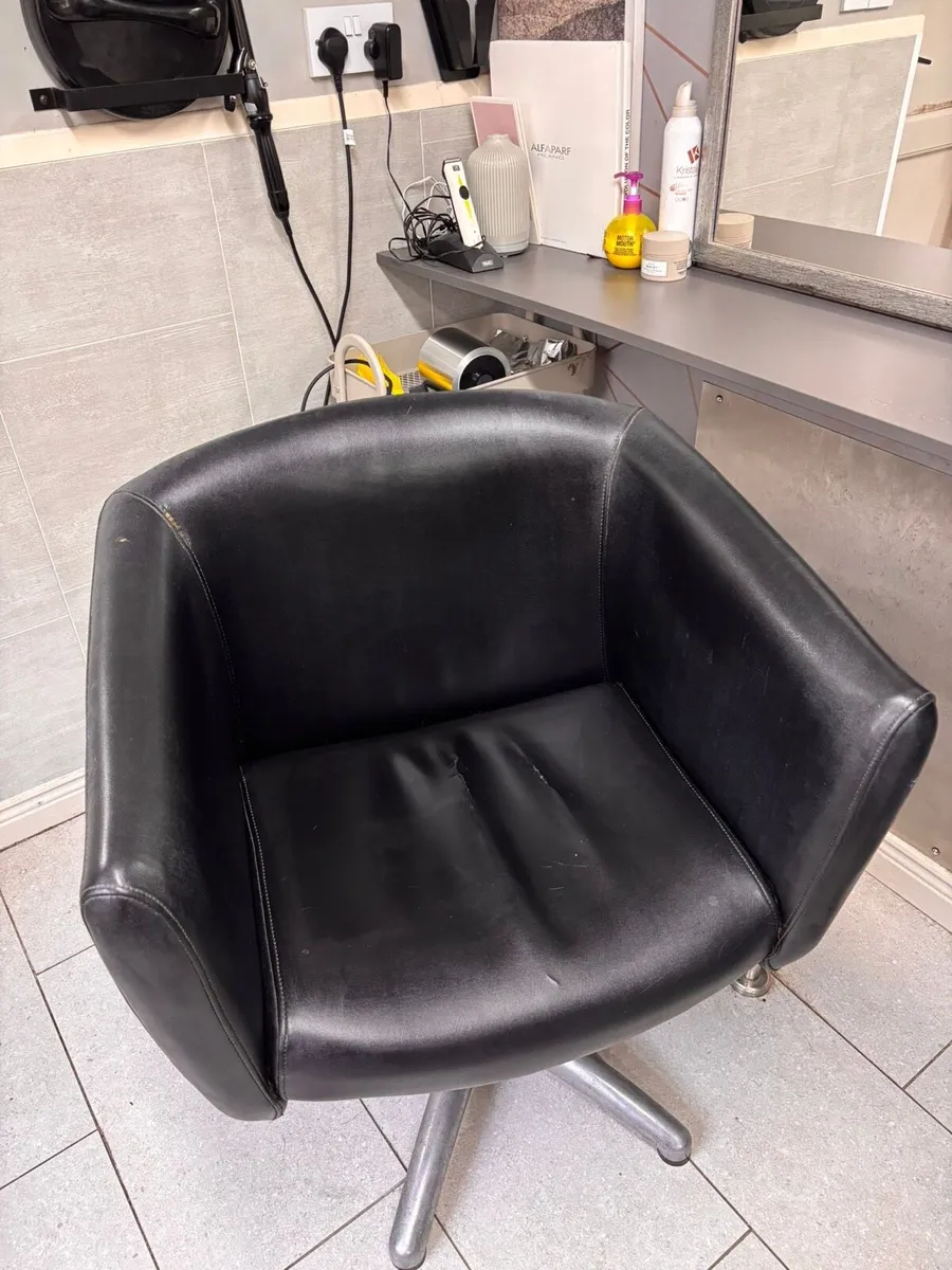 Hairdressing furniture - Image 4