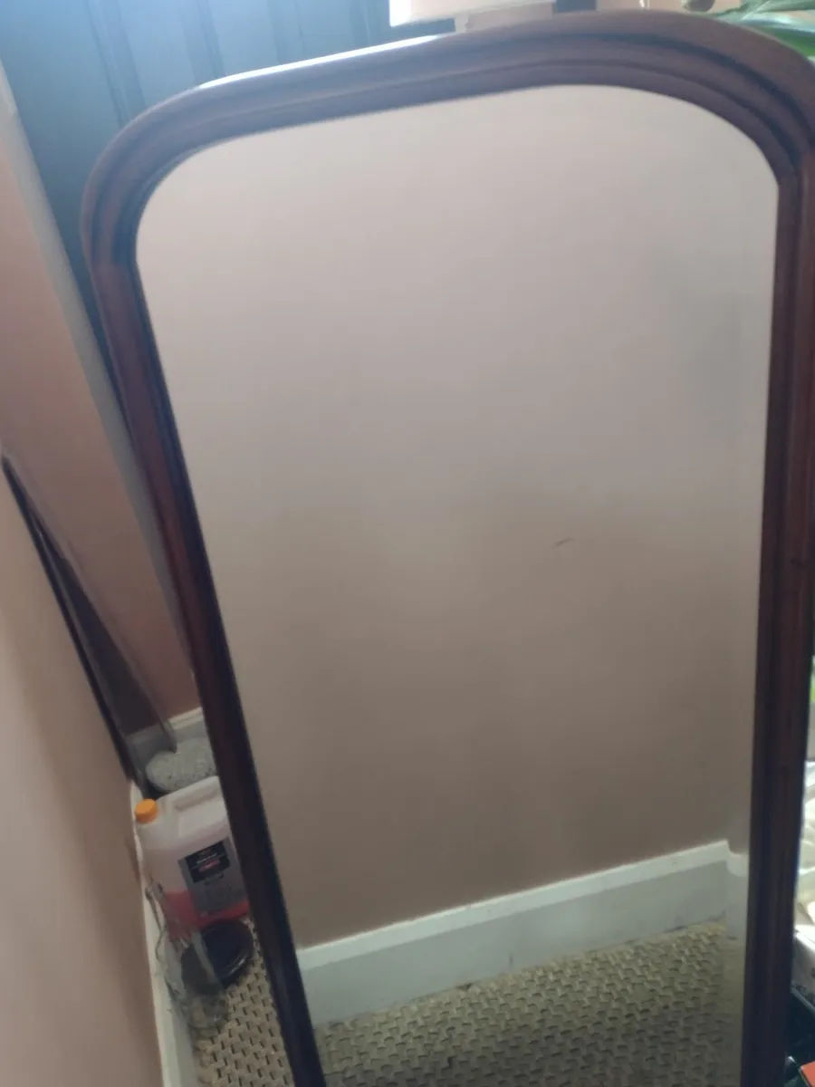 Large beautiful solid wood bevelled dress mirror - Image 3