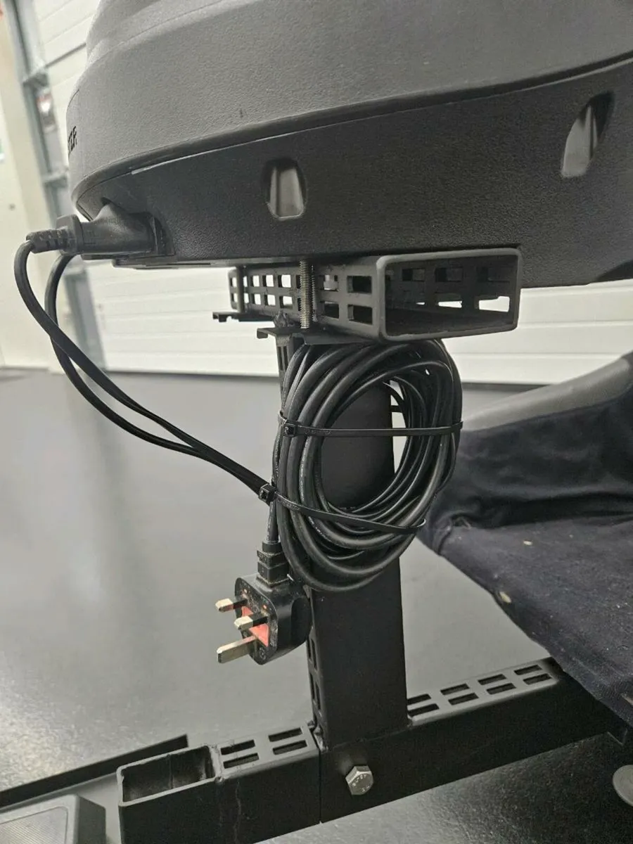 Sim Racing Rig / Drift Thrustmasters - Image 3