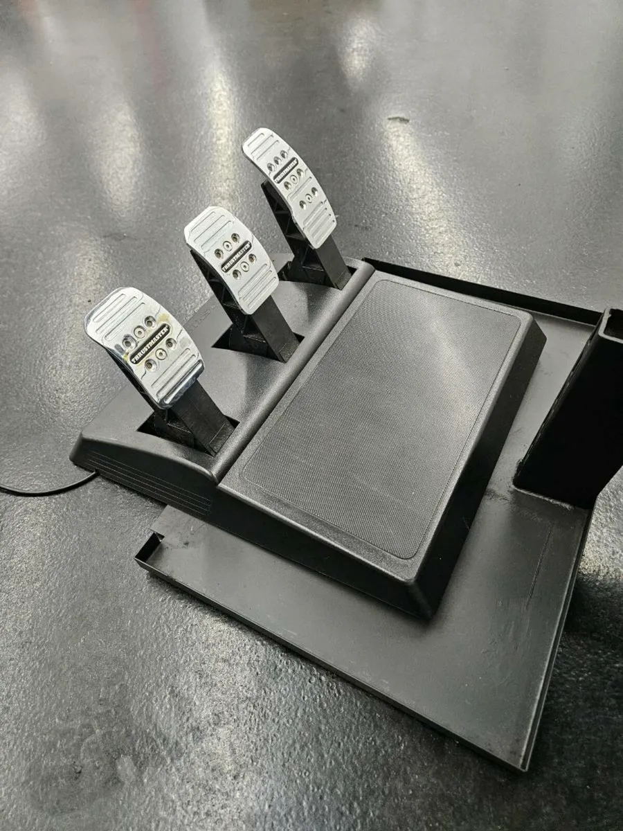 Sim Racing Rig / Drift Thrustmasters - Image 4