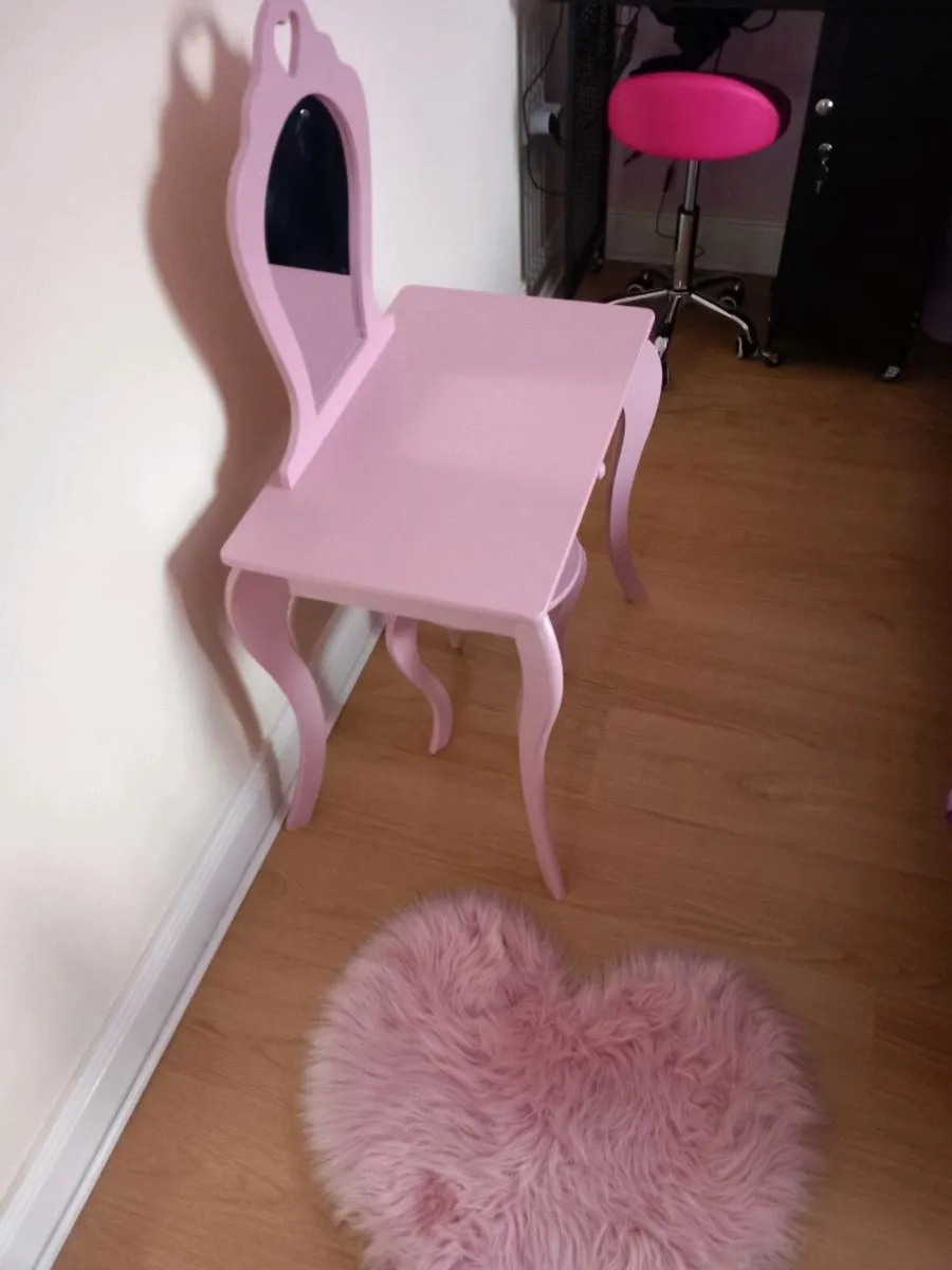 Kids pink vanity table and stool - Image 1