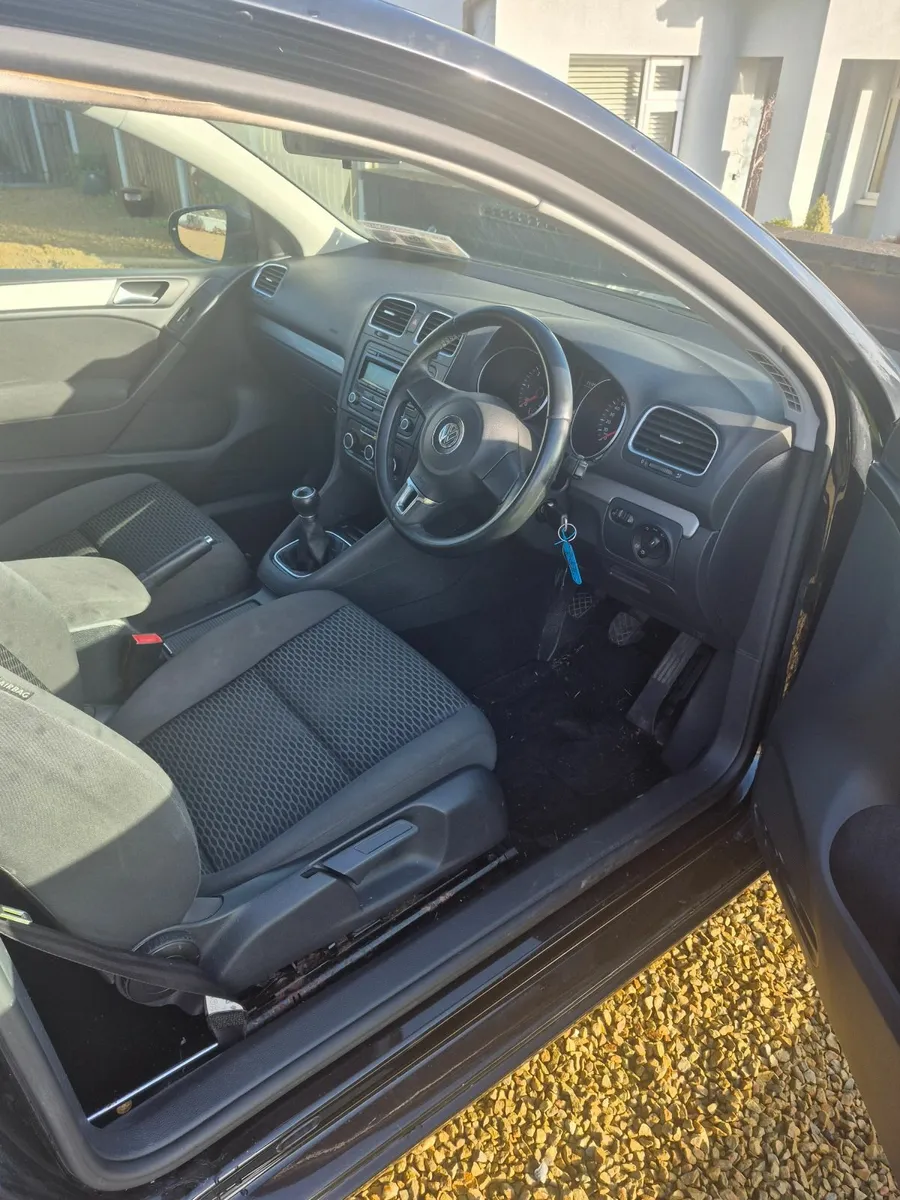 Volkswagen Golf 2013 - Image 2