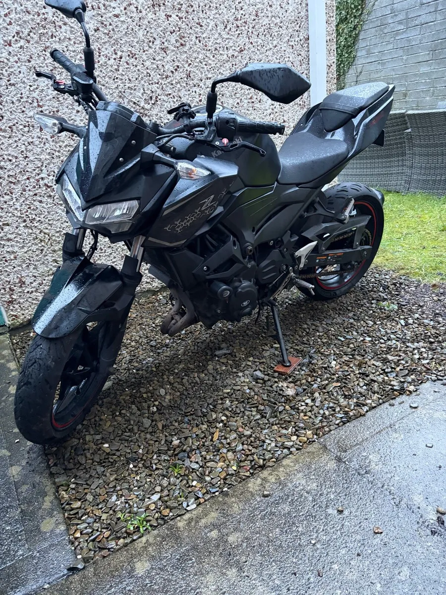 Kawasaki Z400 - Image 1