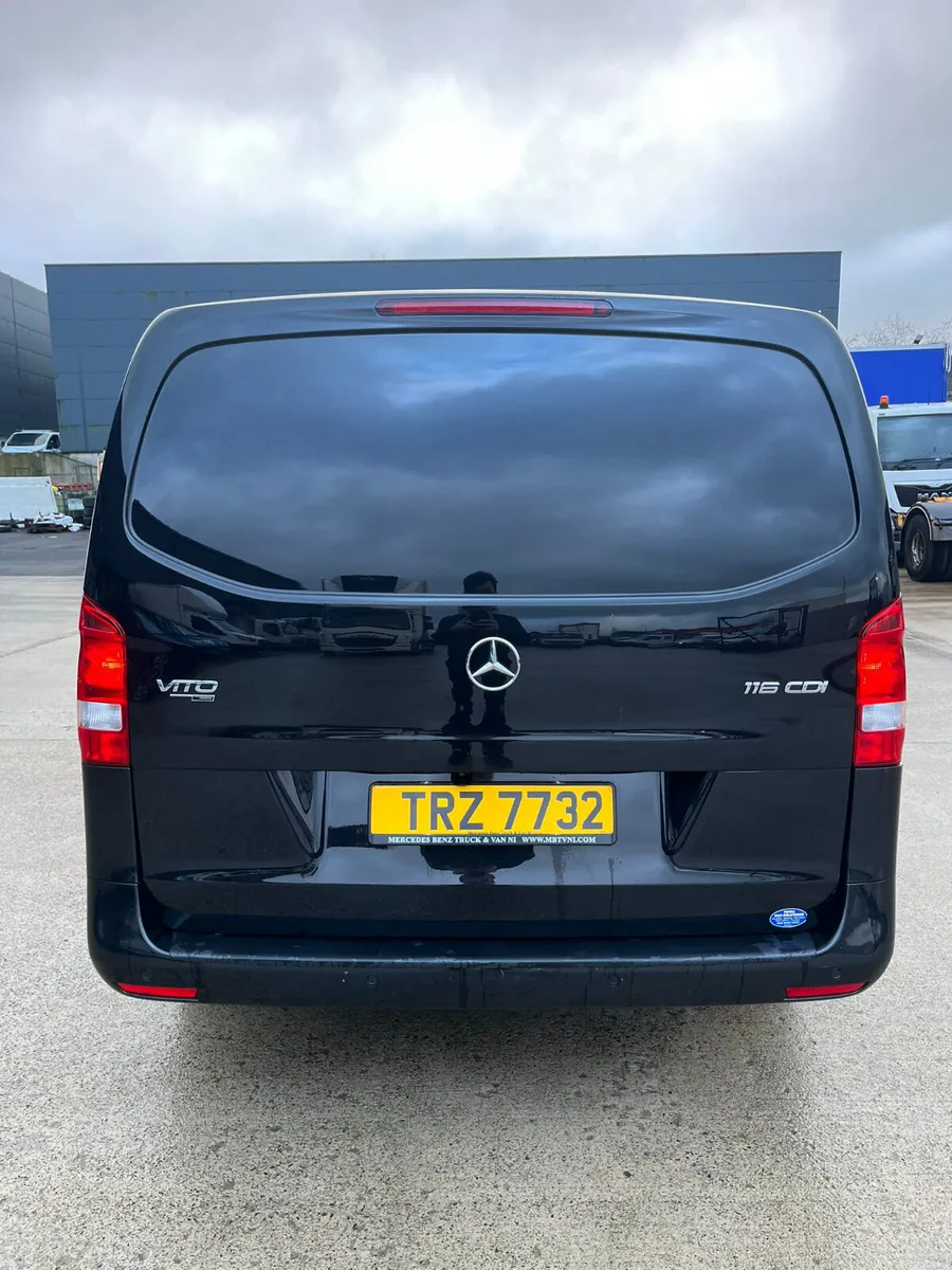 August 2022 Mercedes Vito 116 RWD 2.0d Auto - Image 3