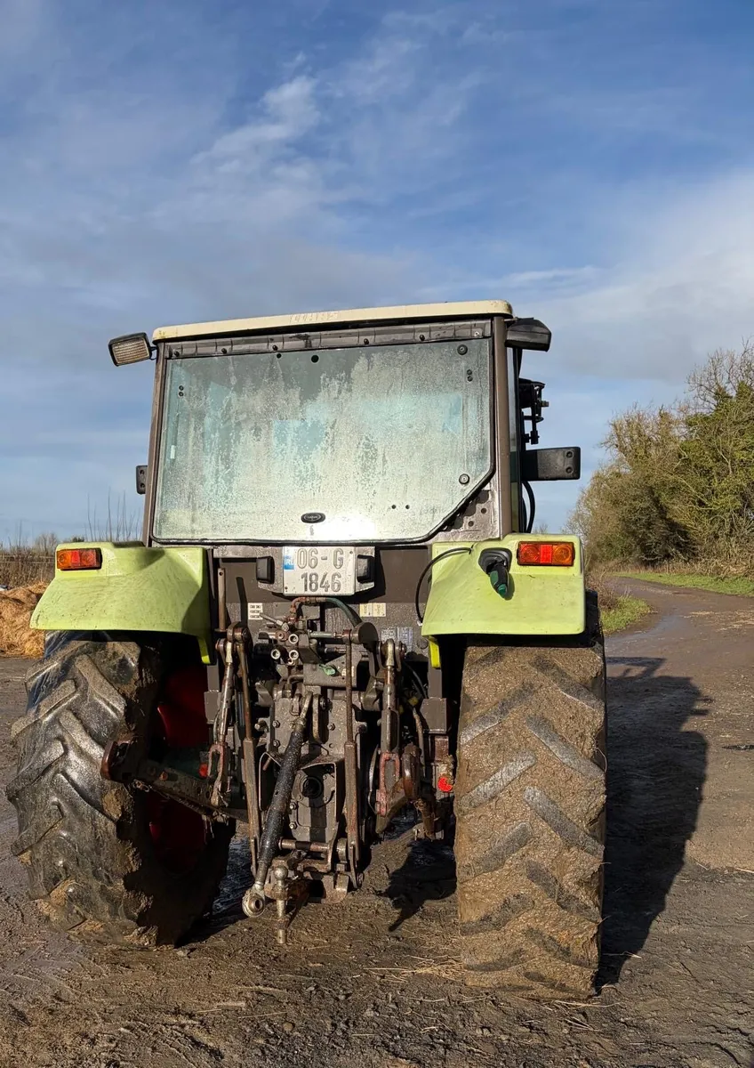 Claas 446 Celtis with front loader - Image 4