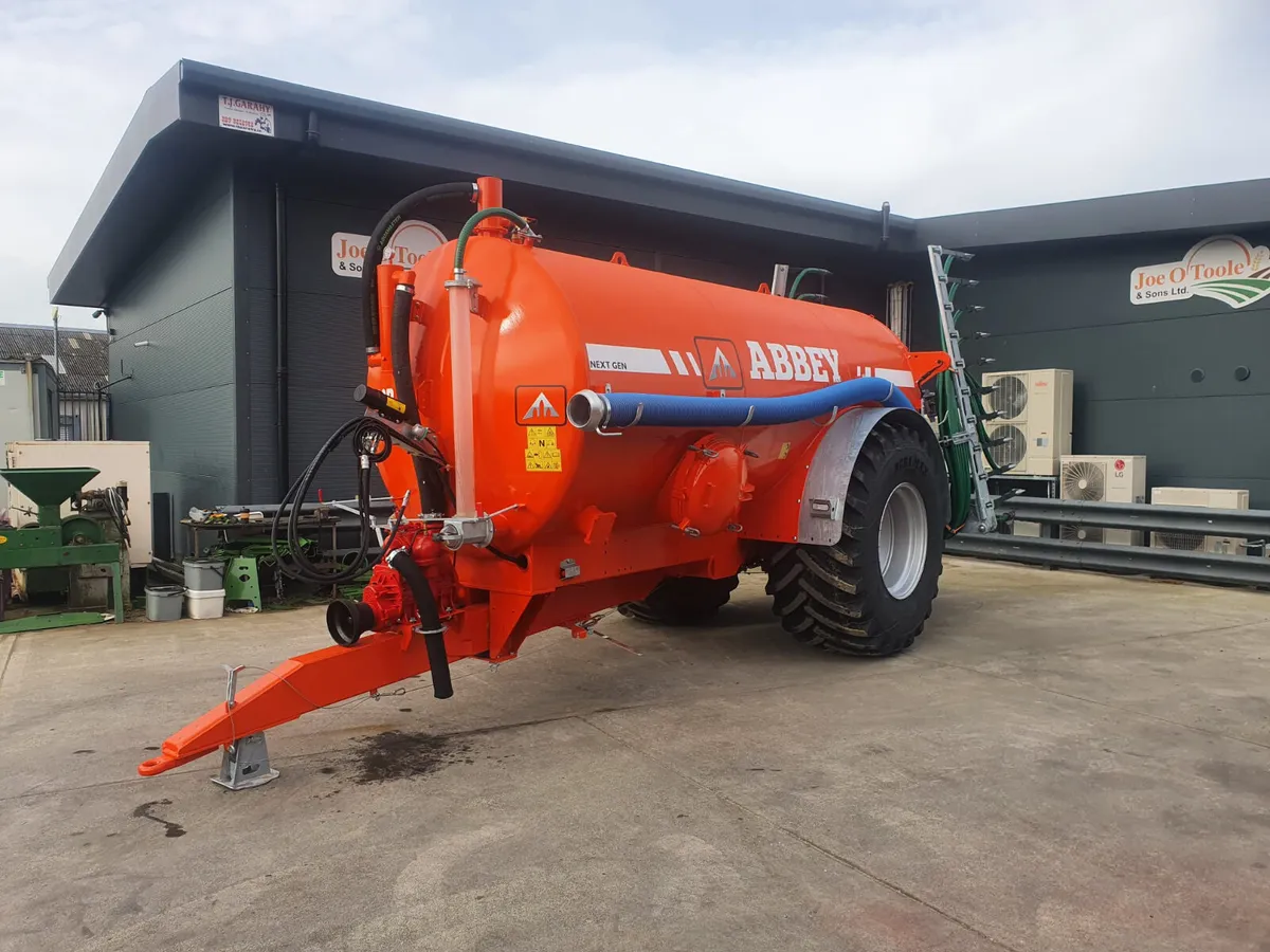 ABBEY 2500 Gallon Tank 7.7 Floating trailing Shoe - Image 1