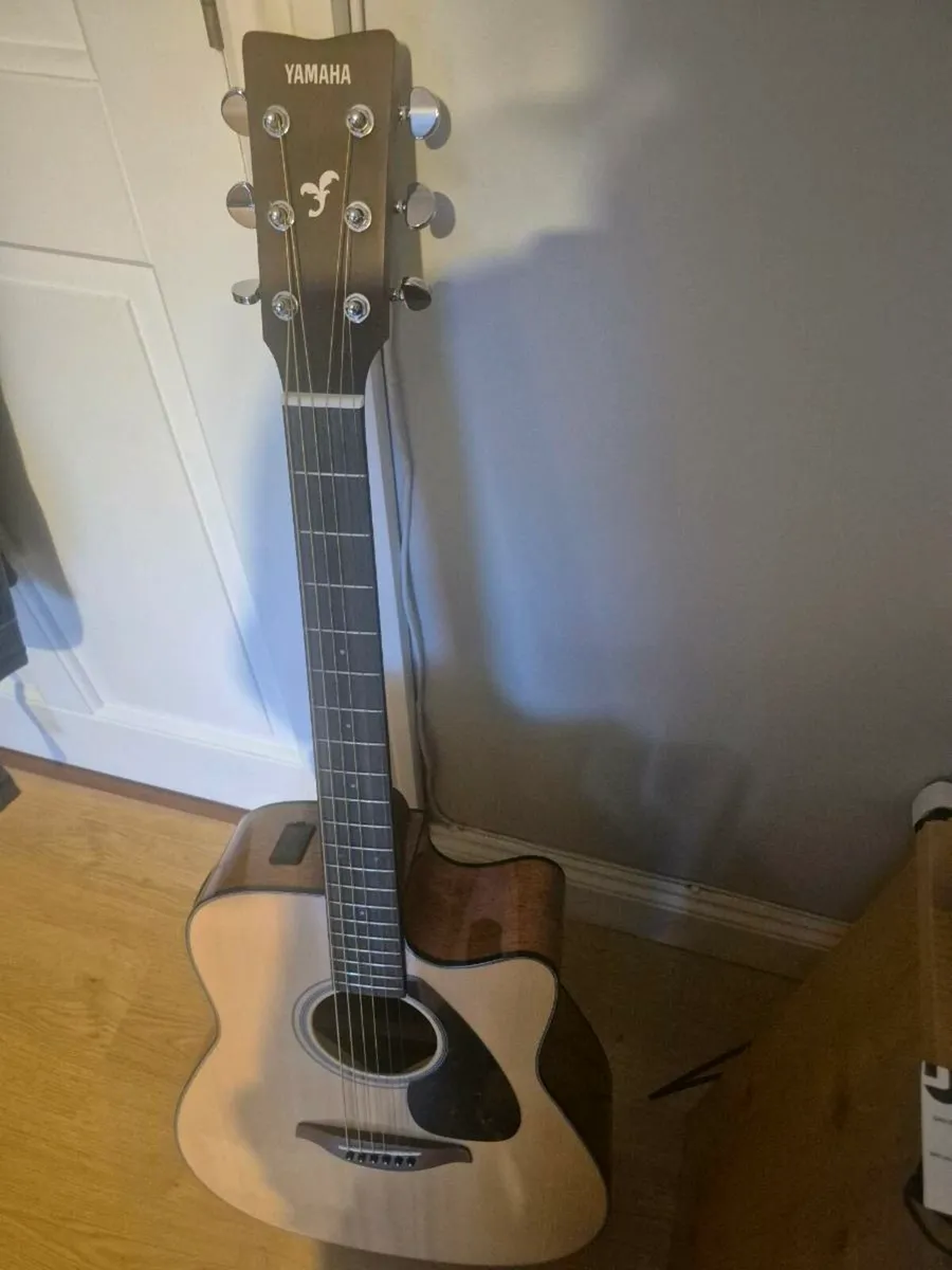 Yamaha Guitar - Image 2