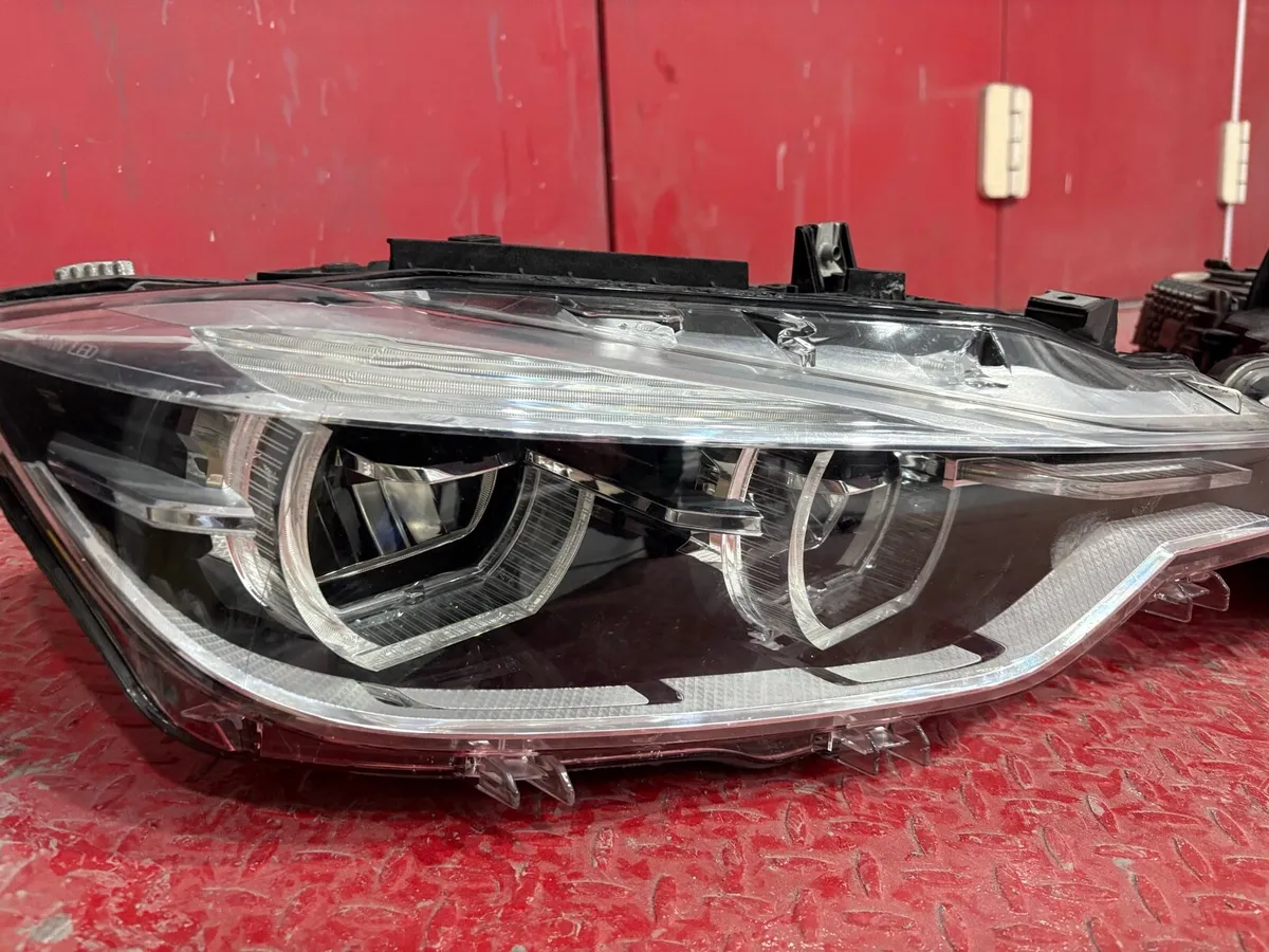 BMW F30 2017, LED Headlights - Image 2