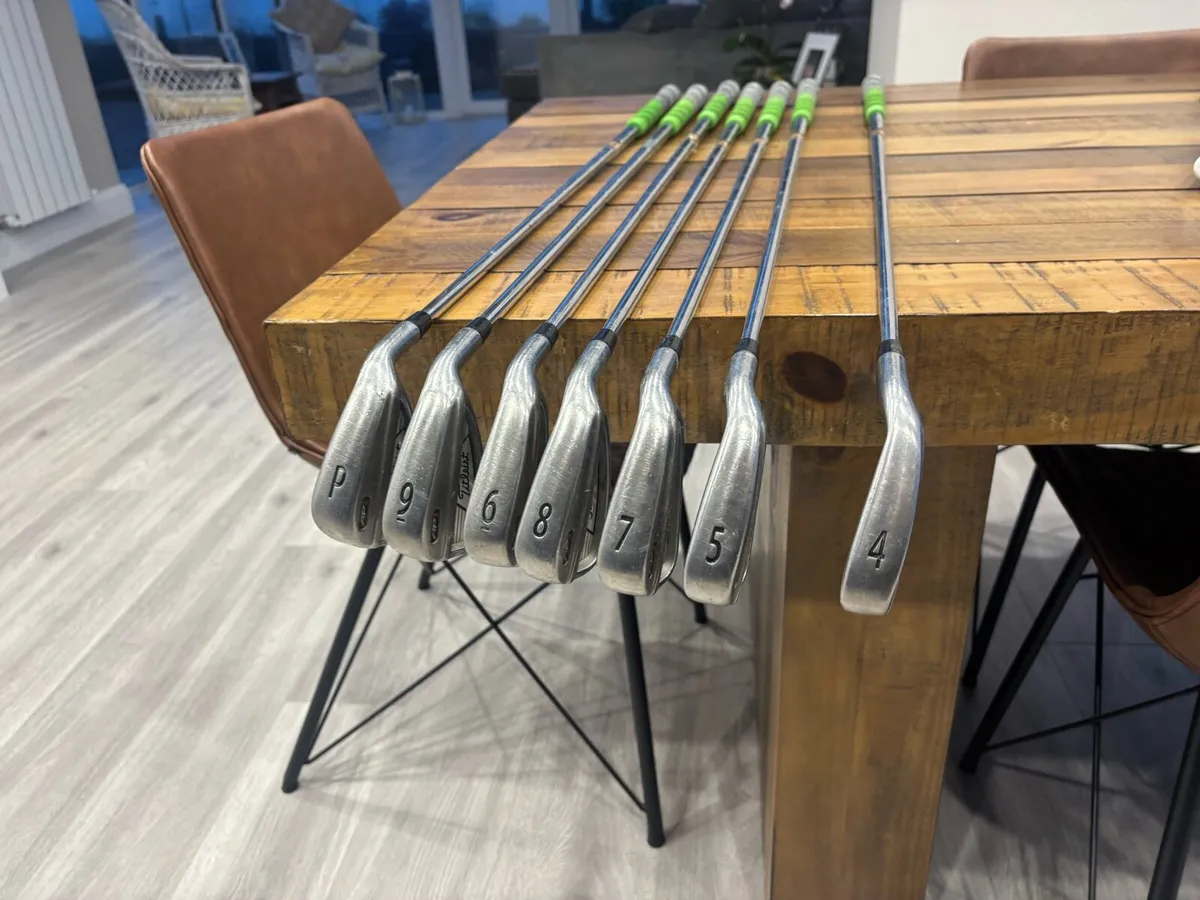 Titliest AP1 irons 4-pw - Image 1