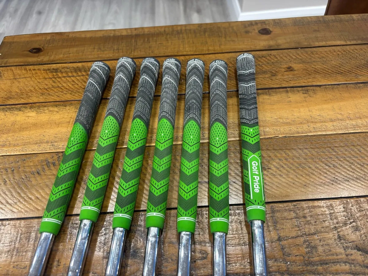 Titliest AP1 irons 4-pw - Image 2