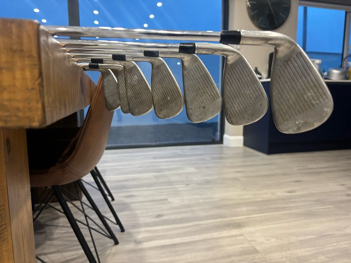 Titliest AP1 irons 4-pw - Image 4