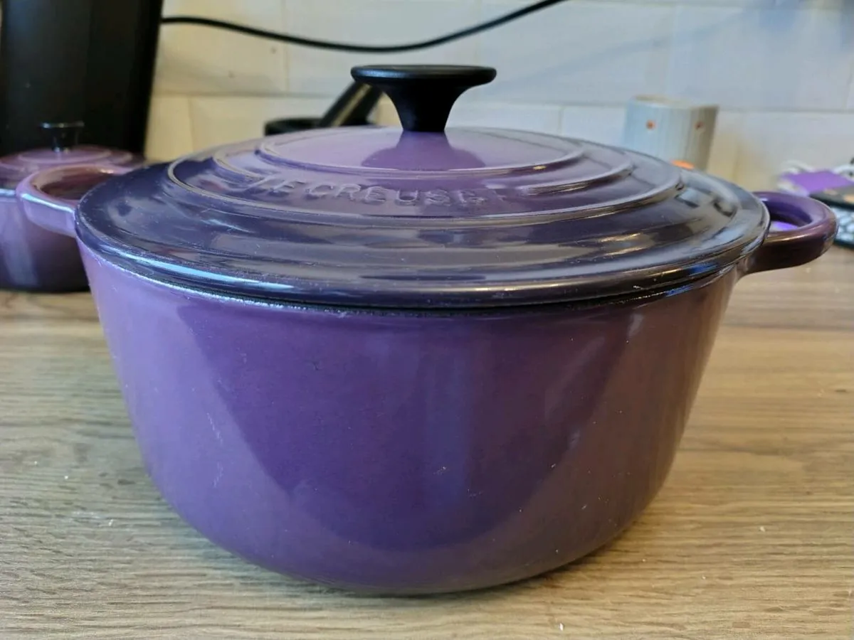 Le crueset 24 dutch oven - Image 2