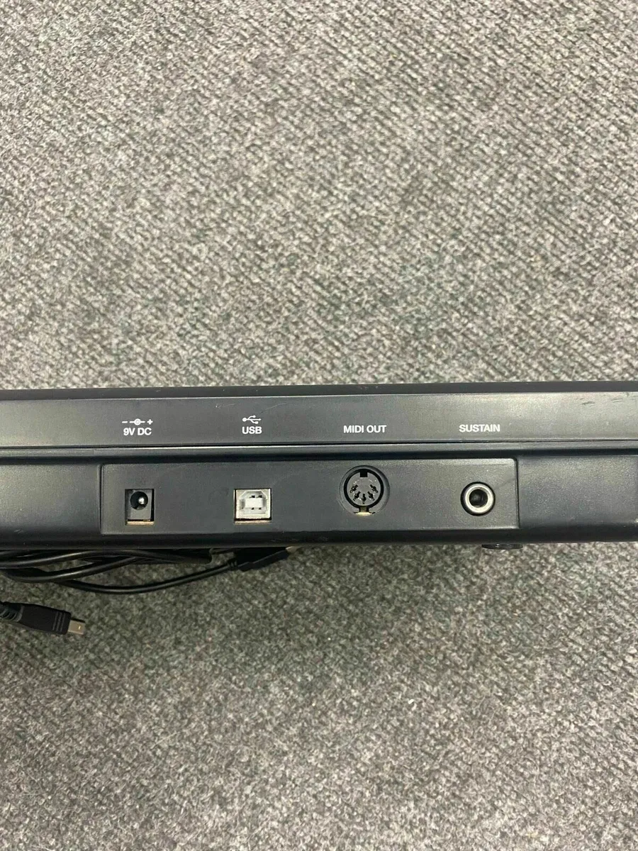 Alesis Q25 USB/MIDI Keyboard Controller - Image 3