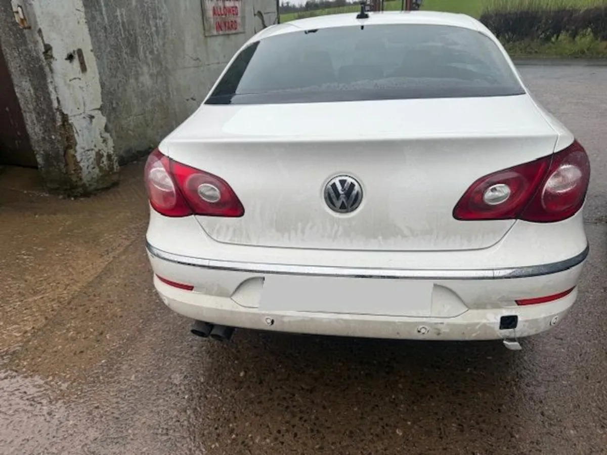 2011 VOLKSWAGEN PASSAT 2.0L-D - Image 3