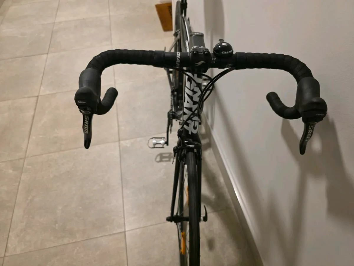 GIANT Defy Composite (Large 58cm) - Image 4