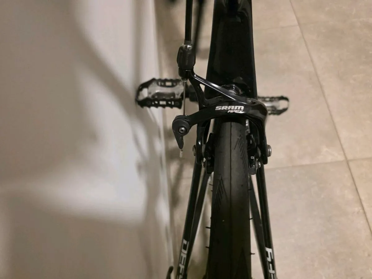 GIANT Defy Composite (Large 58cm) - Image 2
