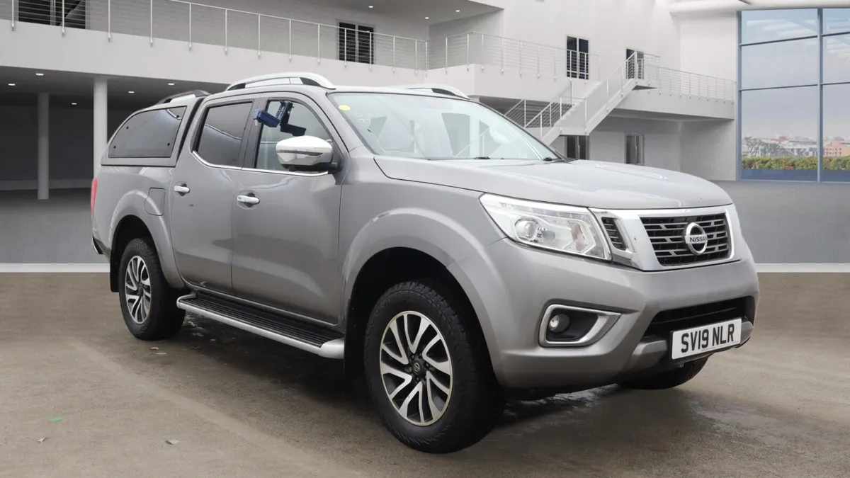 NISSAN NAVARA 2.3 Tekna dCi Auto