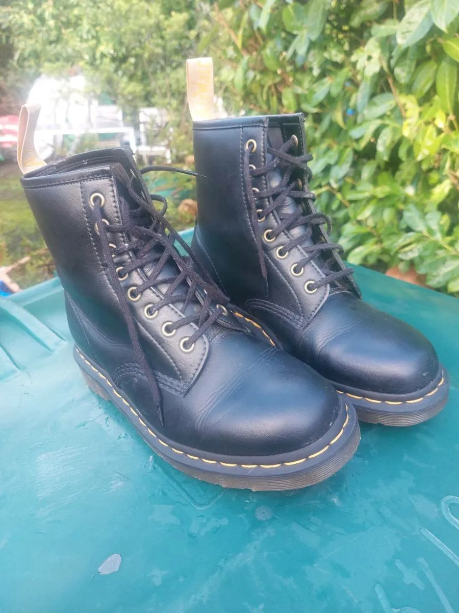 Dr Martens airwair black vegan boots (post incl) - Image 1