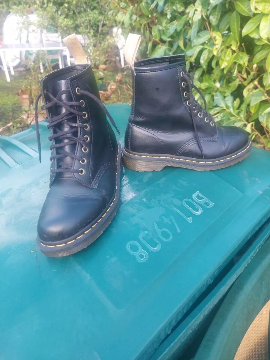 Dr Martens airwair black vegan boots (post incl) - Image 3