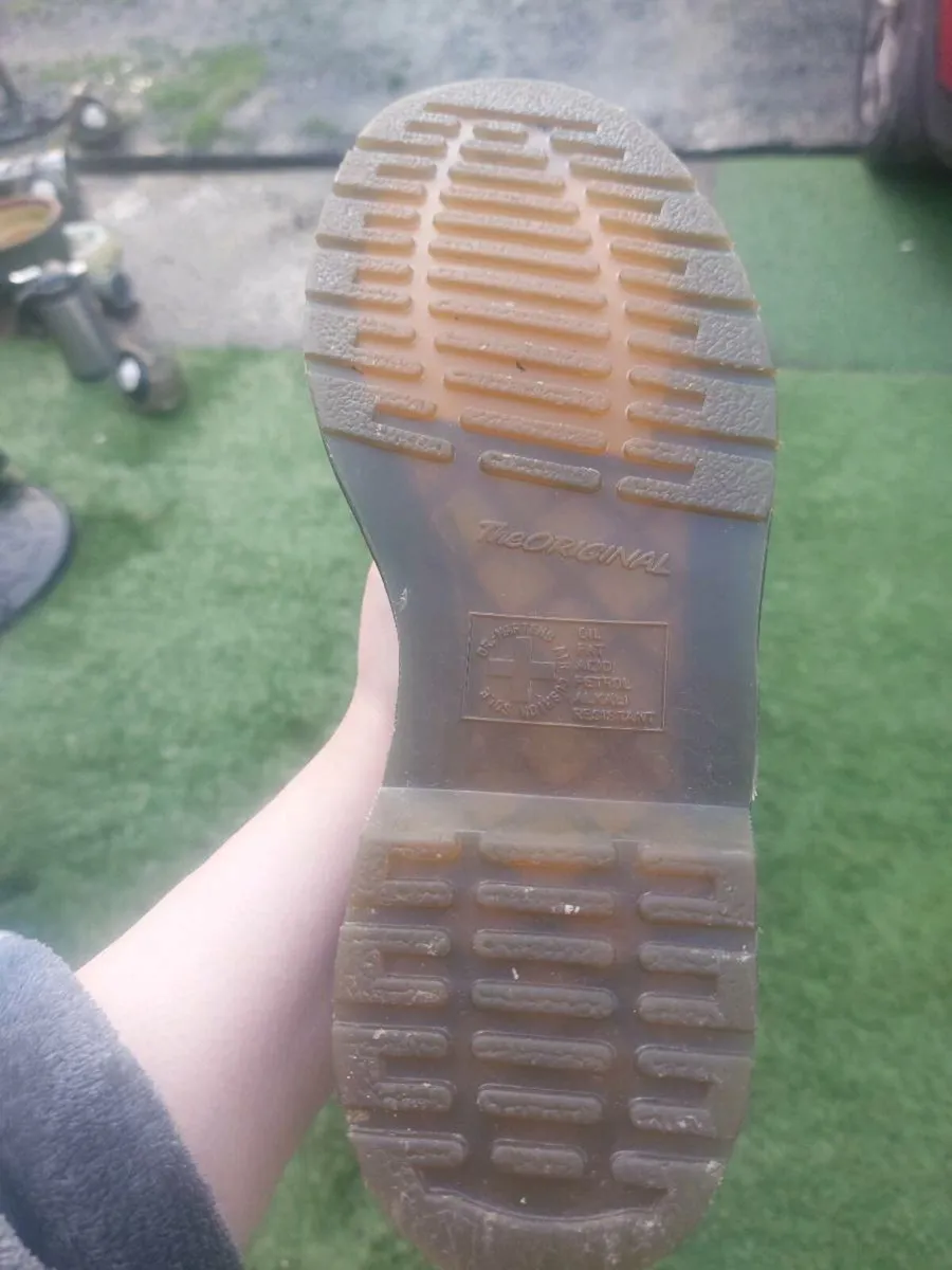 Dr Martens airwair black vegan boots (post incl) - Image 4