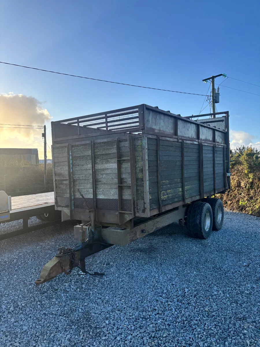 TWIN AXLE CATTLE/GRAIN TRAILER - Image 1