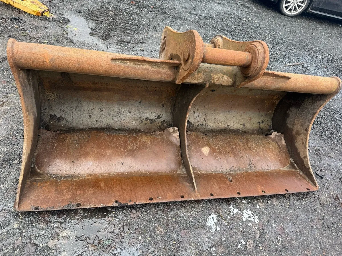 7 FT GRADING BUCKET 80MM PINS - Image 1