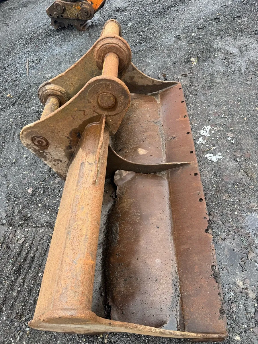 7 FT GRADING BUCKET 80MM PINS - Image 4