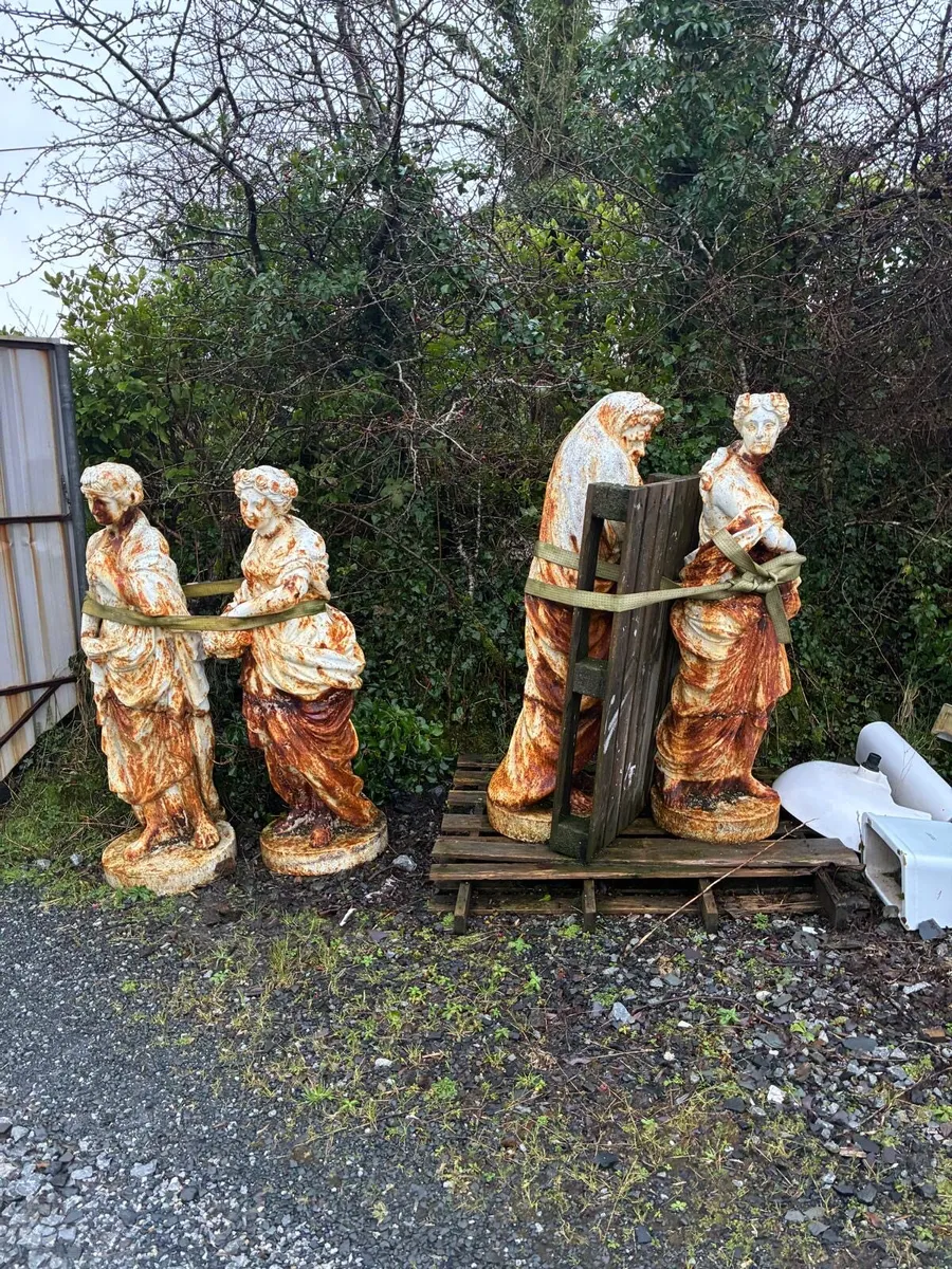 Garden statues four seasons