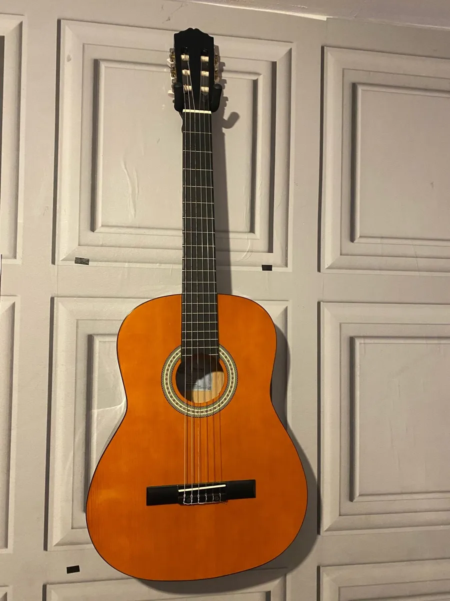 Classical guitar - Image 1