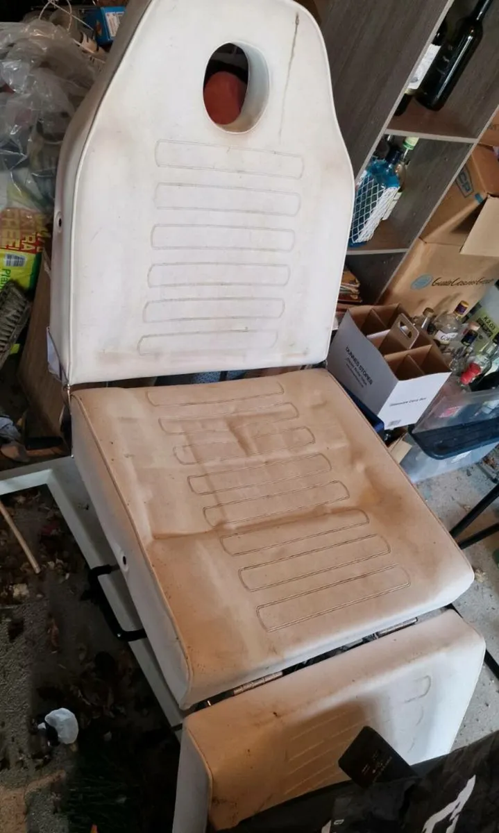 Massage chair - Image 2