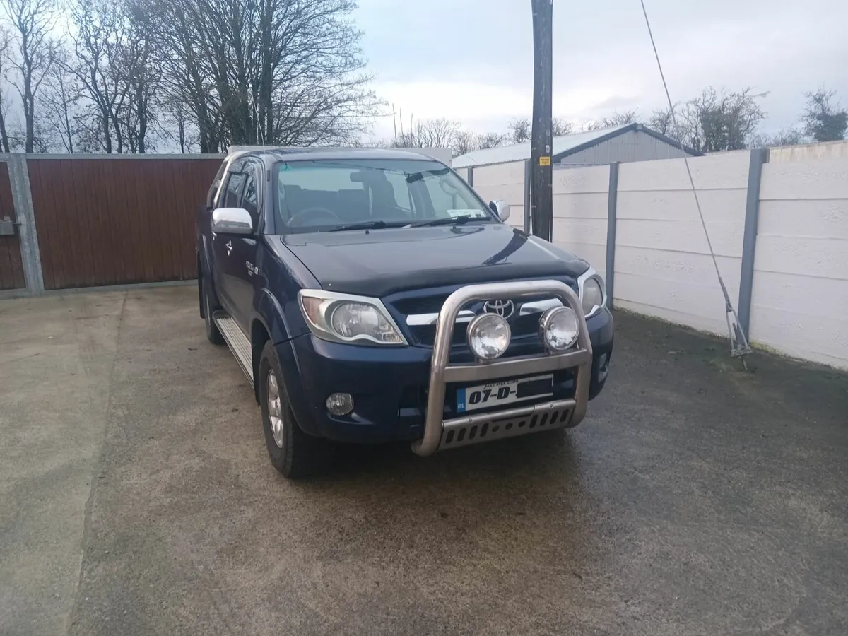 Toyota Hilux 2007 - Image 1
