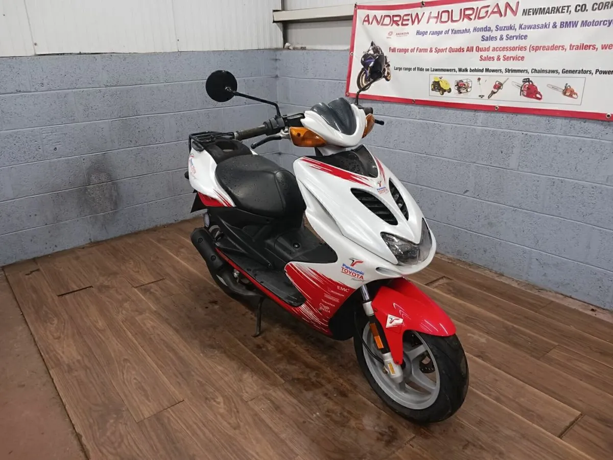 Yamaha Aerox 50 Toyota Special - Image 3