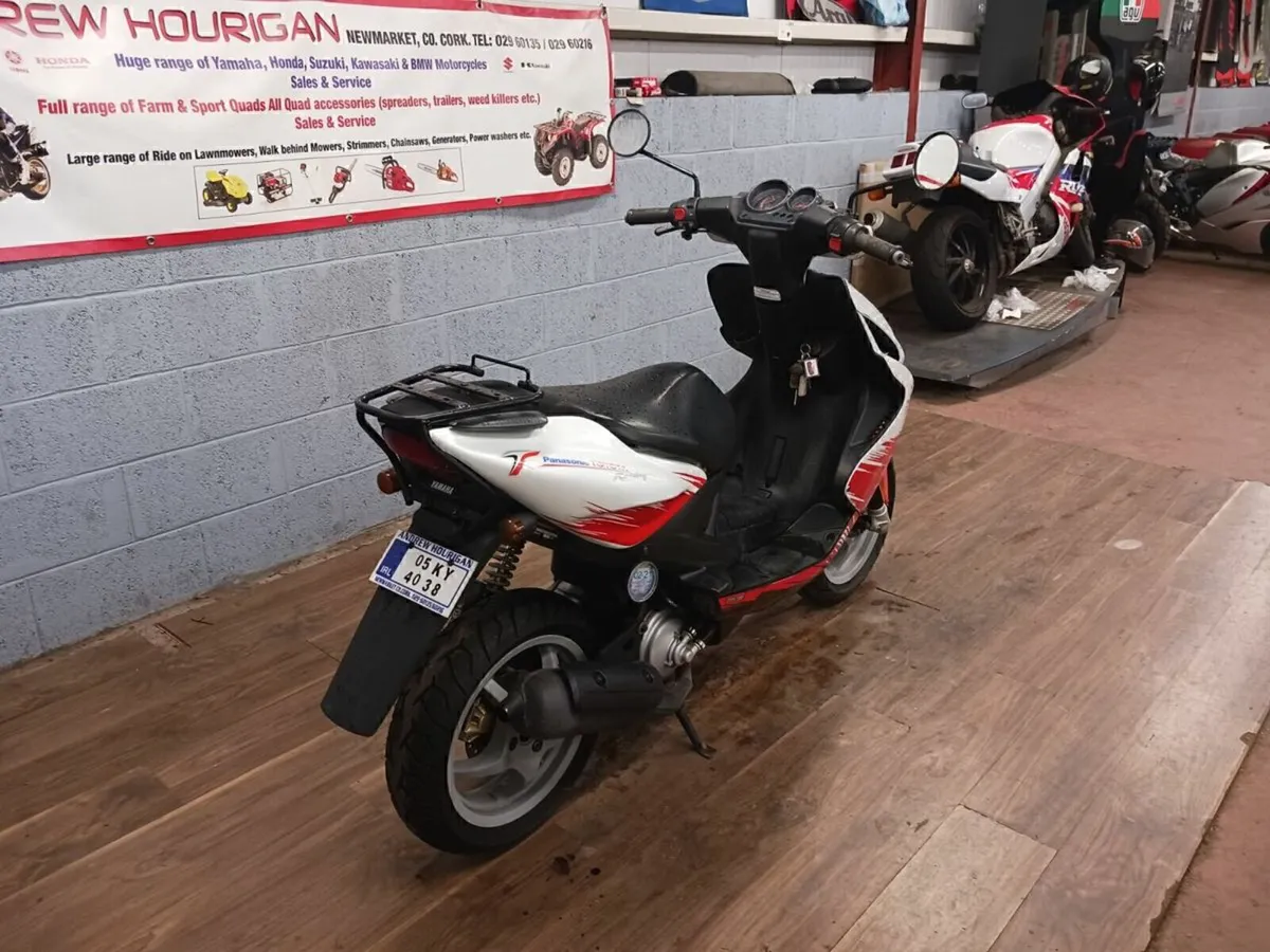 Yamaha Aerox 50 Toyota Special - Image 4