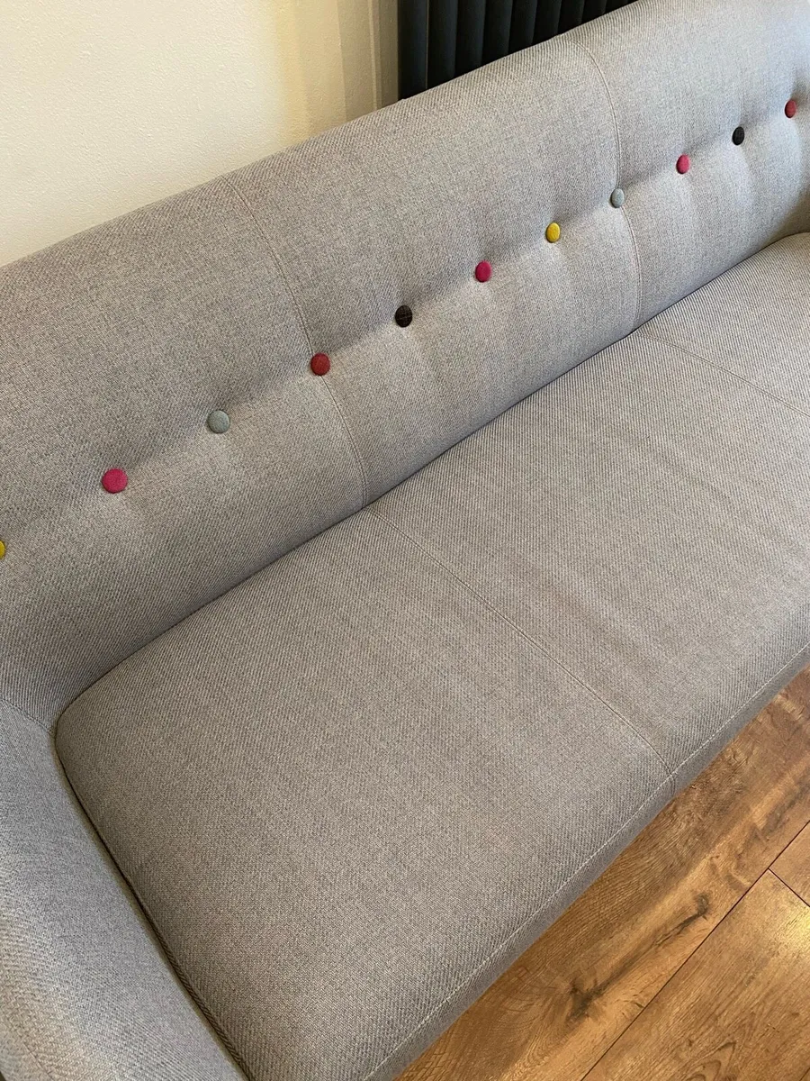 Stylish Three seater button sofa - Image 4